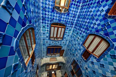 Gaudí - Барселона Путеводитель Happyinspain