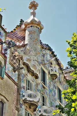 The Best Gaudí Mosaics From Around the World