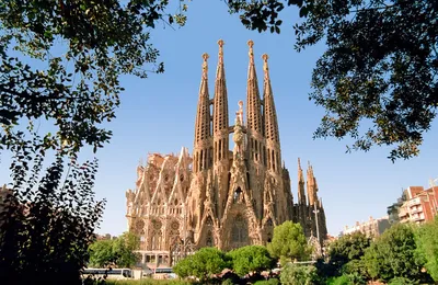 Barcelona: Spain's Vibrant and Spirited Second City by Rick Steves