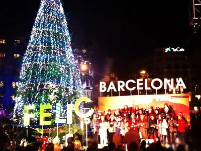Новогодняя сеньорита Барселона 🧭 цена экскурсии €156, отзывы, расписание  экскурсий в Барселоне