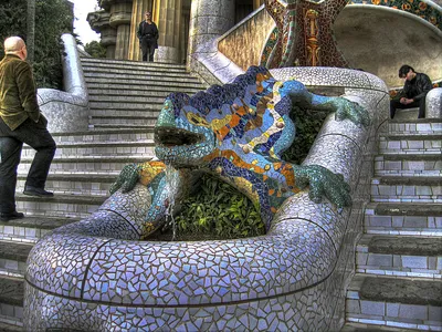 Парк Гуэль, созданный Гауди. Барселона. Экскурсии в сопровождении гида.  Служба информации | spain.info