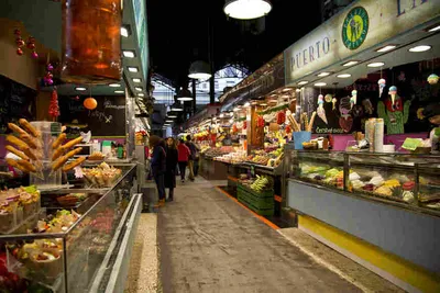 Рынок бокерия Барселона редакционное стоковое изображение. изображение  насчитывающей счетчик - 208485059