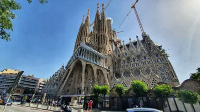 Бесплатный 3D файл Храм Святого Семейства, завершенный - Барселона  🏰・Шаблон для 3D-печати для загрузки・Cults