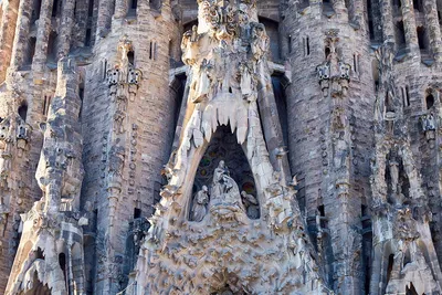Храм Святого Семейства (Sagrada Familia)