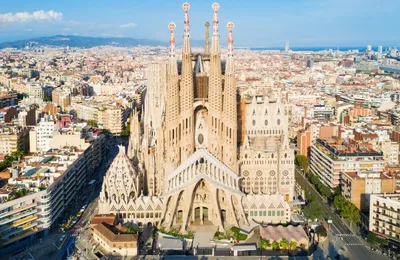 Чудеса света: Искупительный Собор Святого Семейства (Барселона,Испания)