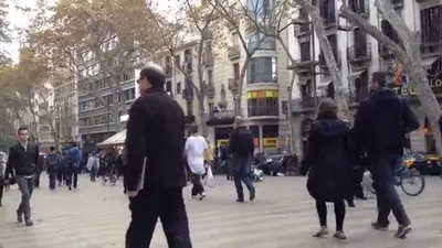 Испания/ Жители и гости Барселоны в ноябре!#влог #Испания  #Испаниядостопримечательности - YouTube