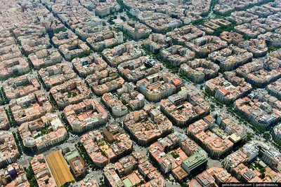 Барселона Вид Сверху Знаменитый Жилой Район Эшампле Испания Поздний Дневной  – Стоковое редакционное фото © marchello74 #199252546