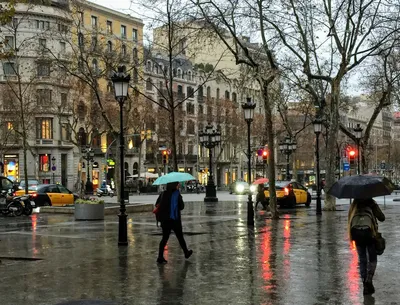 Как Барселона встречает туристов зимой - фото — УНИАН