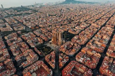 Как Барселона встречает туристов зимой - фото — УНИАН