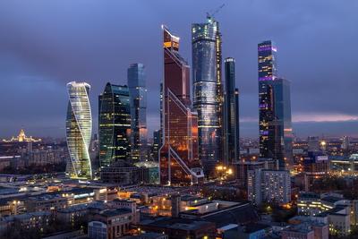 Три башни \"Москва-Сити\" остались без света: опубликовано видео - TOPNews.RU
