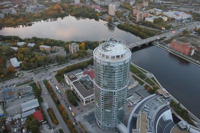 В башне Исеть продают квартиру за 138 млн рублей площадью с четверть  хоккейной площадки | Уральский меридиан
