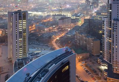 Европа-Азия международный марафон - 🏙 Башня \"Исеть\" — самое высокое здание  Екатеринбурга, 52-этажный небоскрёб на территории будущего комплекса \" Екатеринбург-Сити\". ⠀ - Высота: 209 м - Этажи: 52 - Построен в 2008—2016  годах -