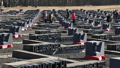 Генпрокуратура передала в мемориальный комплекс \"Хатынь\" важные артефакты -  29.04.2023, Sputnik Беларусь