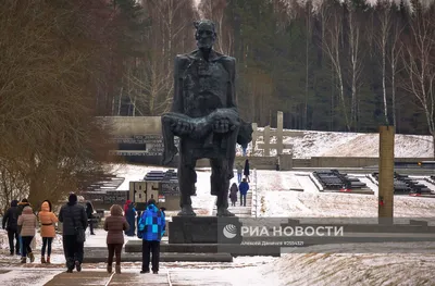 Символ трагедии и вечной памяти. Мемориальный комплекс \"Хатынь\" в архивных  фотографиях БЕЛТА