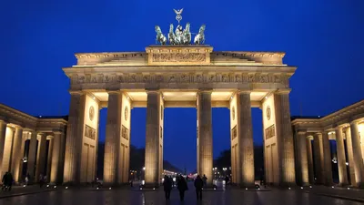 Бранденбургские ворота / Brandenburg Gate. Photographer Ernest Vahedi