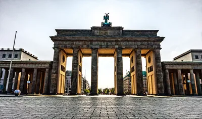 Бранденбургские ворота, Берлин. Фото, история, адрес, отзывы туристов, как  добраться, отели — Туристер.Ру