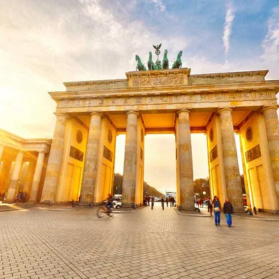 Бранденбургские ворота: описание, история, экскурсии, точный адрес