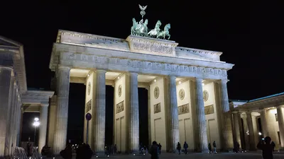 Бранденбургские ворота - Экскурсии по Берлину на русском языке