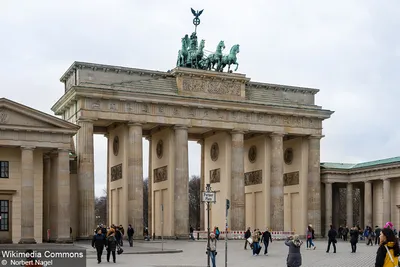 Города Германии. Берлин достопримечательности. Бранденбургские ворота  описание фото