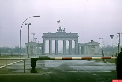 Das Brandenburger Tor. / Берлин. Бранденбургские ворота - Retro photos