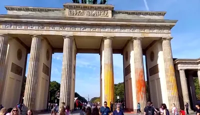 Германия. Берлин. Бранденбургские ворота - «Ворота мира и символ Холодной  войны» | отзывы