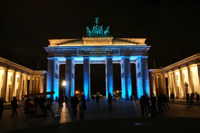 Бранденбургские ворота в Берлине (Германия): где находится, описание и  история