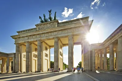 новый современный центр города и финансовый район Берлина Германии  Редакционное Изображение - изображение насчитывающей прописно, солнце:  129863370