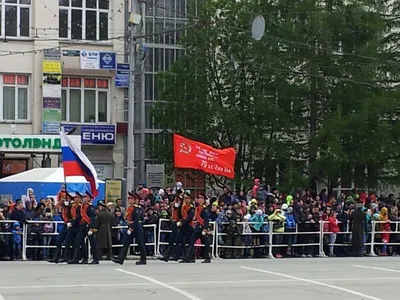 По центру Новосибирска прошел «Бессмертный полк» | НИОС