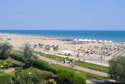 🇮🇹 Bibione - ITALY | German and Austrian beach RESORT | Travel Vlog -  YouTube