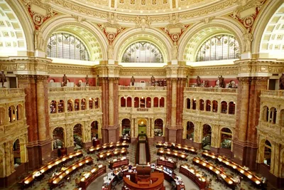 Институт повышения квалификации и переподготовки кадров РУДН - А знаете ли  вы? Самая большая библиотека в мире — Библиотека Конгресса США. Содержание  её фонда насчитывает около 115 млн единиц хранения. Основана библиотека
