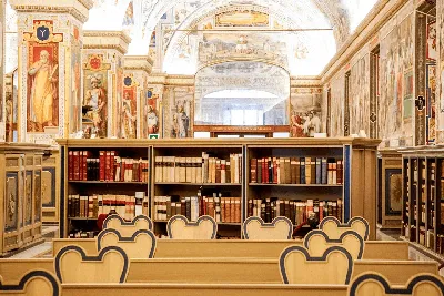 Деловой Кыргызстан - Библиотека Ватикана — один из самых охраняемых  объектов мира. Она была создана в XV веке, в ней хранятся тысячи священных  книг и свитков. | Facebook