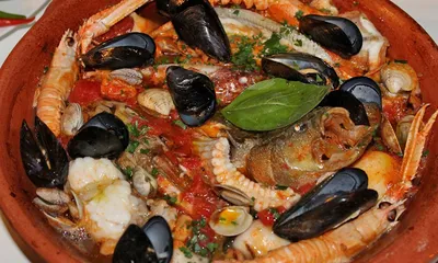 Пасту и пиццу, блюда итальянской кухни, меню ресторана Италии Иллюстрация  вектора - иллюстрации насчитывающей иллюстрация, нарисовано: 169380527