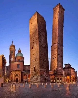 Болонья, Италия Панорамный вид на старый город Стоковое Изображение -  изображение насчитывающей трасса, панорама: 168366563