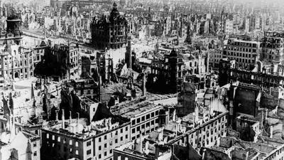 15 февраля 1945 года завершилась бомбардировка Дрездена - Газета.Ru