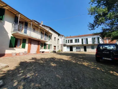 Мэр деревни Бормида (Италия) заплатит 2 тысячи евро каждому, кто переедет  туда. | Пикабу