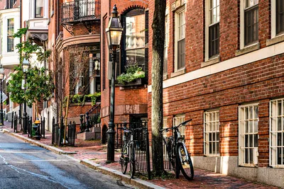 Boston In Massachusetts, USA At Newbury Street. Фотография, картинки,  изображения и сток-фотография без роялти. Image 179769076