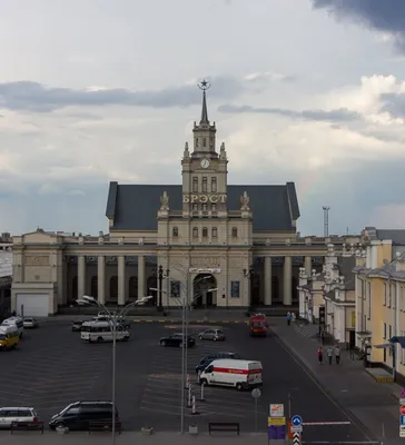 Реконструкция пригородного железнодорожного вокзала Бреста. Смотрите, как  это было…