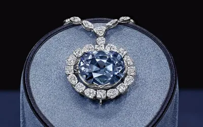 Три самых известных голубых бриллианта в мире, которые постоянно путают  друг с другом. | Малахитовая шкатулка | Дзен