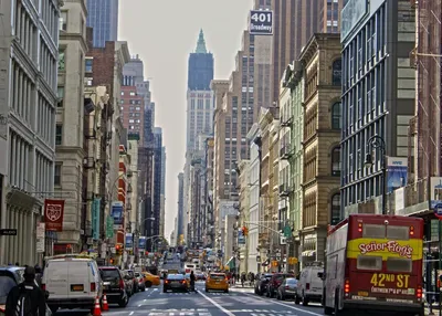 НЬЮ-ЙОРК - 25-ОЕ МАРТА: Таймс площадь, отличаемое с Th Бродвей Редакционное  Фотография - изображение насчитывающей ново, дорога: 49632197