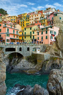 Обзор недорогого жилья у моря в Италии или в горах Черногории