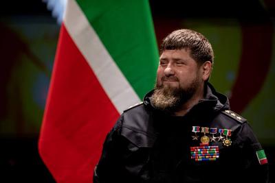 Как Путин ликвидировал армию Кадырова. Указ о создании Нацгвардии будет  иметь колоссальные политические последствия для Чечни — Новая газета