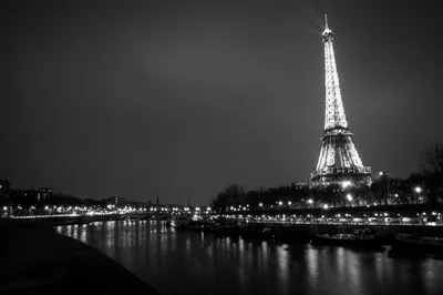 Черно-белый Париж