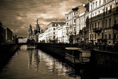 Почувствуйте разницу между черно-белой и цветной фотографией Петербурга |  Пикабу