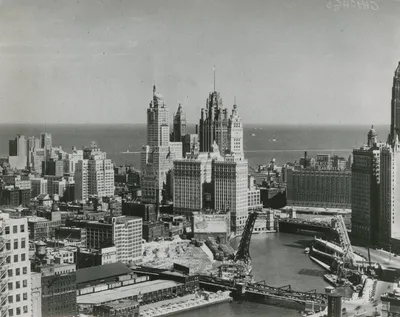 Chicago 1930s skyline hi-res stock photography and images - Alamy