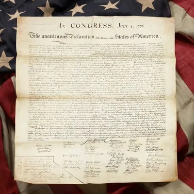 Декларация независимости США со старинным американским флагом стоковое фото  ©miflippo 337562764