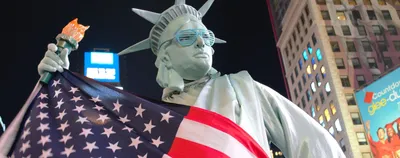 День независимости 4-ое США праздника в июле Флаг Соединенных Штатов  Америки Счастливое знамя Дня независимости : Американский Иллюстрация  вектора - иллюстрации насчитывающей приветствие, карточка: 148822504