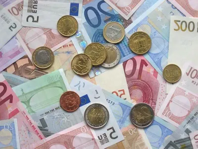 Валюта Италии. Какую валюту брать с собой в Италию, где менять, особенности  оплаты банковской картой