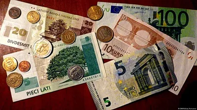 Деньги Латвии фото