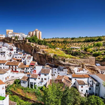 Сьогодні Life - Понга, Астурия, Испания Эта очаровательная деревня на  заповедных территориях северо-востока Испании является одной из старейших в  стране. Чтобы привлечь молодое население и оживить местную экономику,  правительство предлагает 3 тысячи