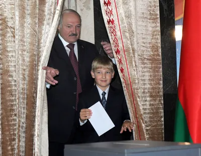 Лукашенко призвал обезопасить детей от влияния интернета через труд - РИА  Новости, 19.01.2024